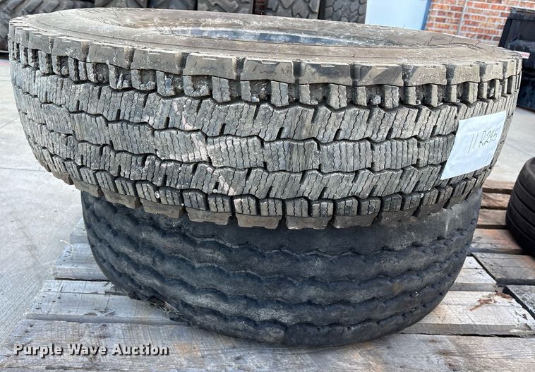 image for item EJ3766 (7) tires