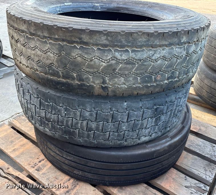 image for item EJ3766 (7) tires