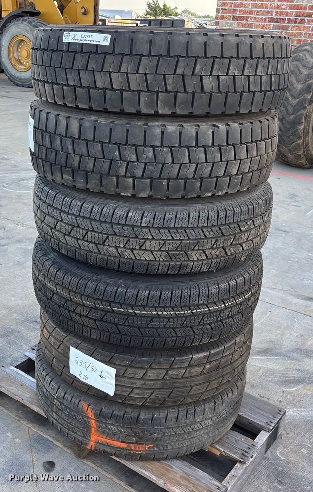 image for item EJ3767 (6) tires