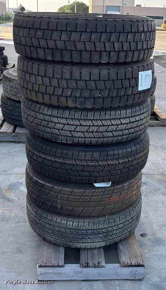 image for item EJ3767 (6) tires