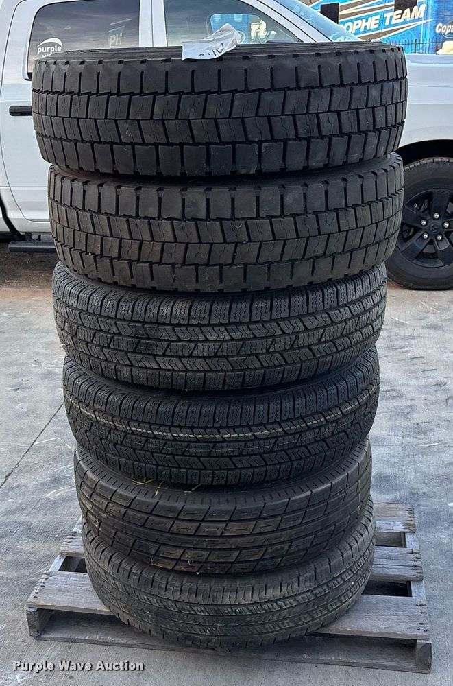 image for item EJ3767 (6) tires