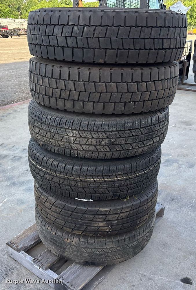image for item EJ3767 (6) tires