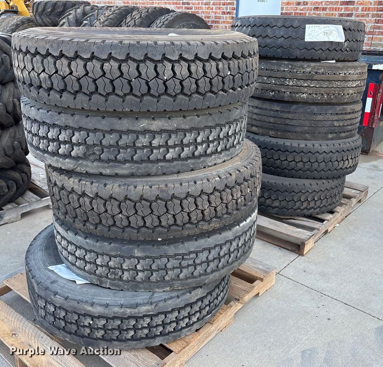 image for item EJ3770 (10) tires