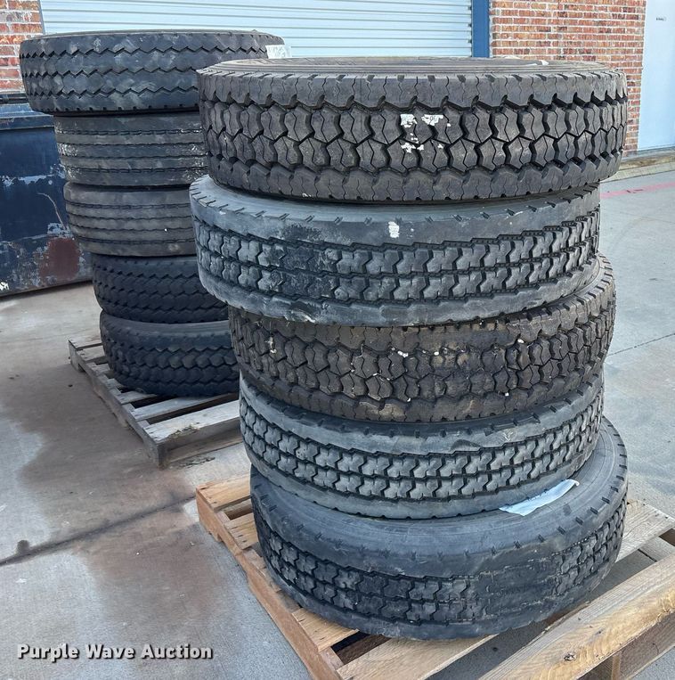 image for item EJ3770 (10) tires