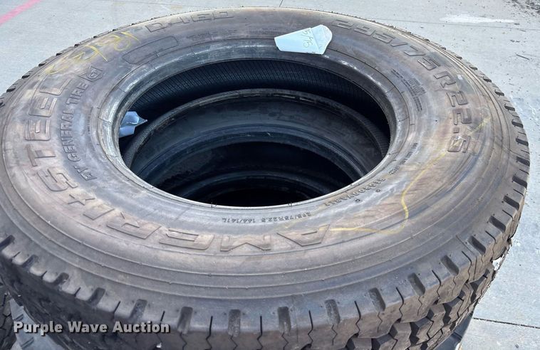 image for item EJ3770 (10) tires