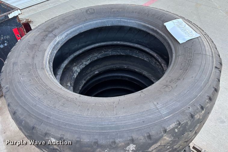 image for item EJ3770 (10) tires