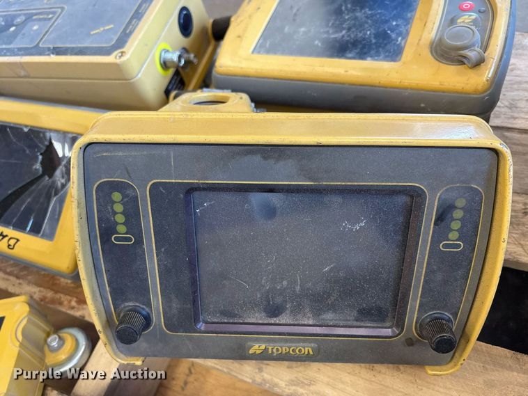 image for item EJ3780 Topcon  GPS equipment