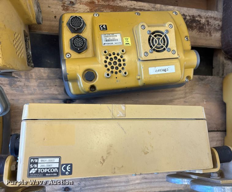 image for item EJ3780 Topcon  GPS equipment