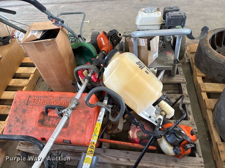 image for item EJ3785 Lawn and garden equipment