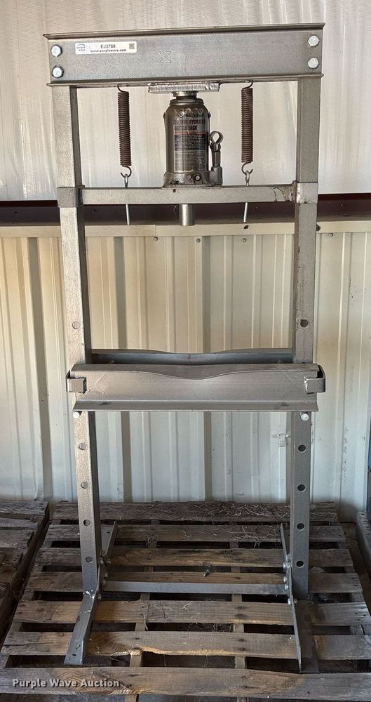 image for item EJ3788 Central Machinery 20 ton hydraulic press