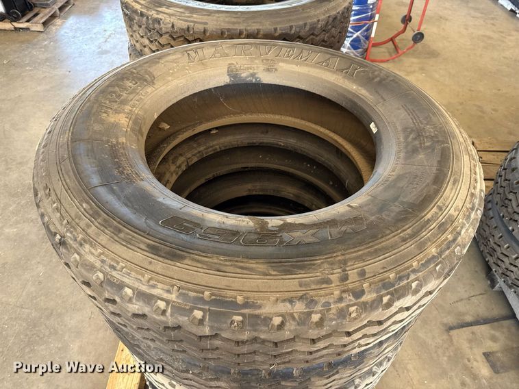 image for item EJ3795 (8) 11R24.5 retreaded tires