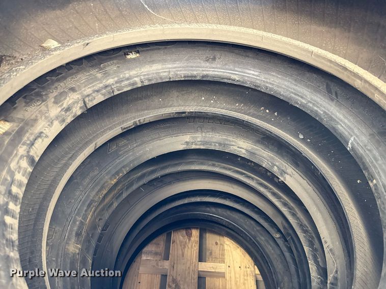 image for item EJ3795 (8) 11R24.5 retreaded tires