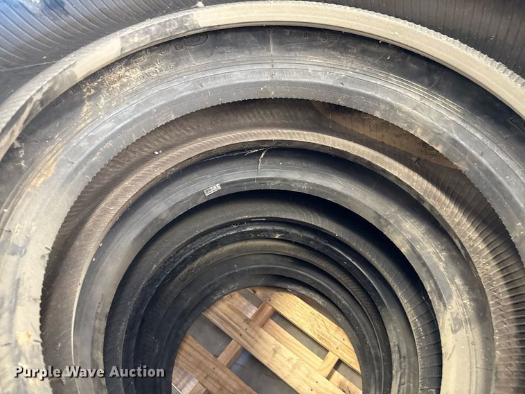 image for item EJ3795 (8) 11R24.5 retreaded tires