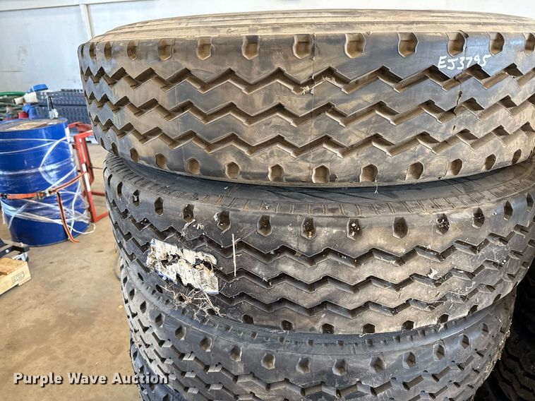 image for item EJ3795 (8) 11R24.5 retreaded tires