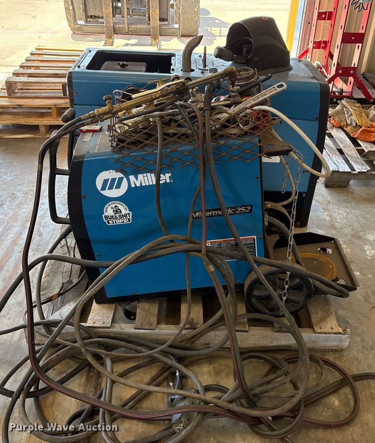 image for item EJ3799 (2) Miller welders