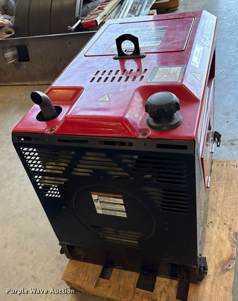 image for item EJ3807 Lincoln Electric Ranger 330MPX welder/generator