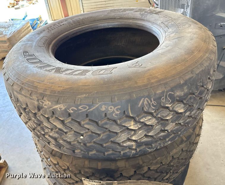 image for item EJ3809 (4) 385/65R22.5 tires