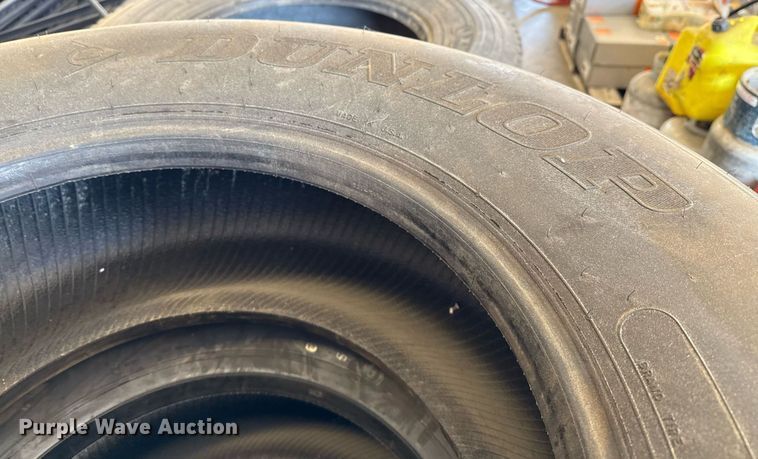 image for item EJ3809 (4) 385/65R22.5 tires