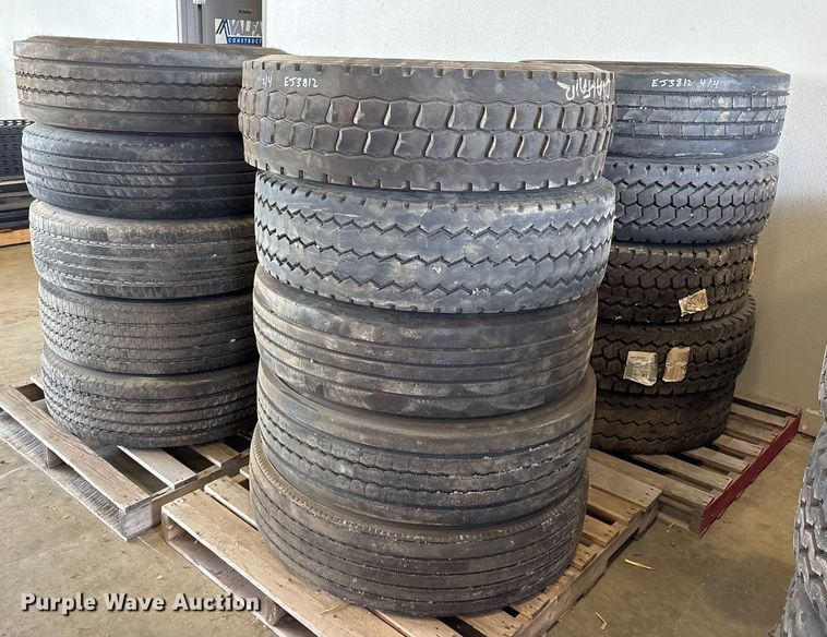 image for item EJ3812 (19) 275/70R22.5 tires