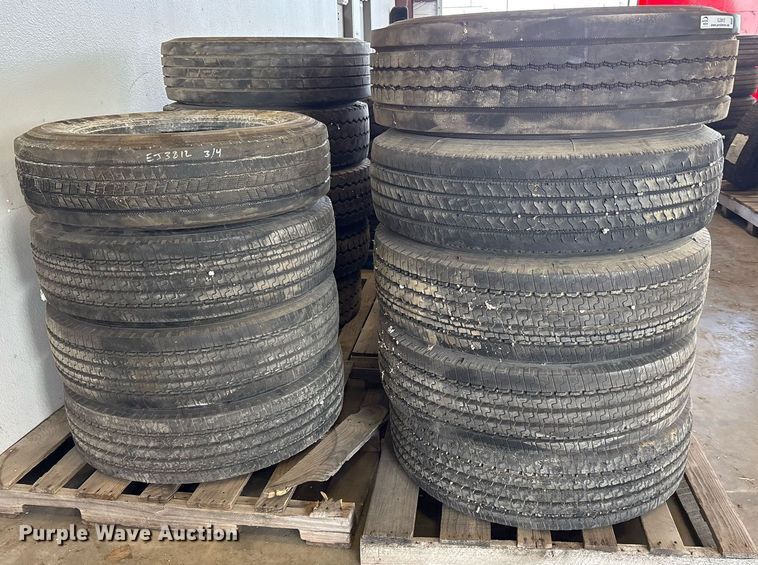 image for item EJ3812 (19) 275/70R22.5 tires