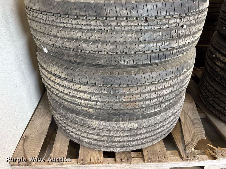 image for item EJ3812 (19) 275/70R22.5 tires
