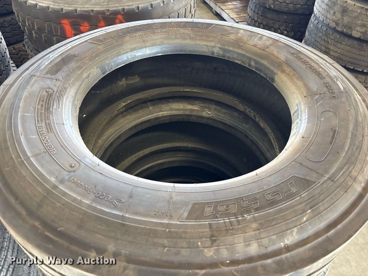 image for item EJ3812 (19) 275/70R22.5 tires