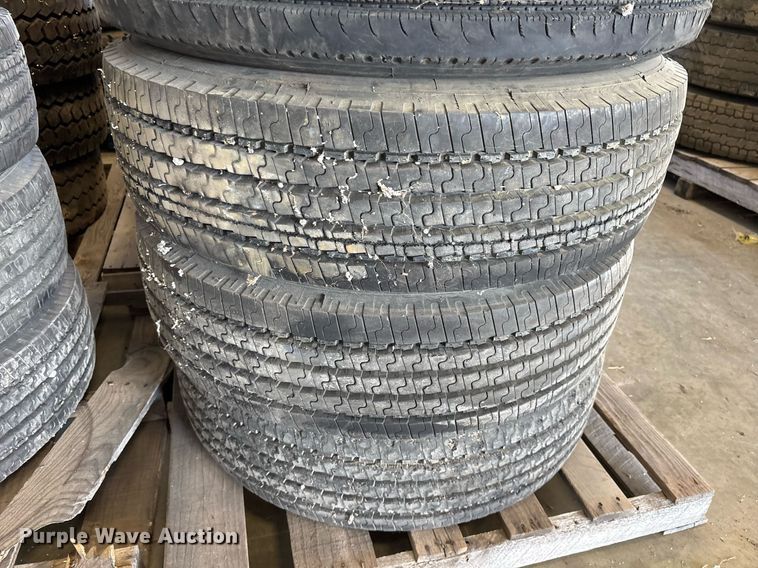 image for item EJ3812 (19) 275/70R22.5 tires