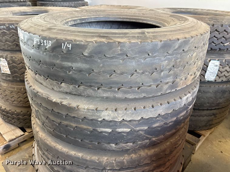 image for item EJ3813 (16) 11R24.5 tires