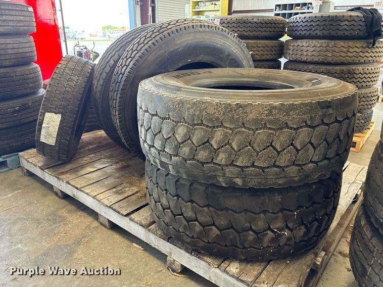 image for item EJ3814 (7) wheels and tires