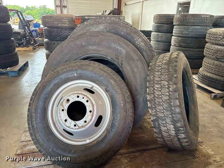 image for item EJ3814 (7) wheels and tires