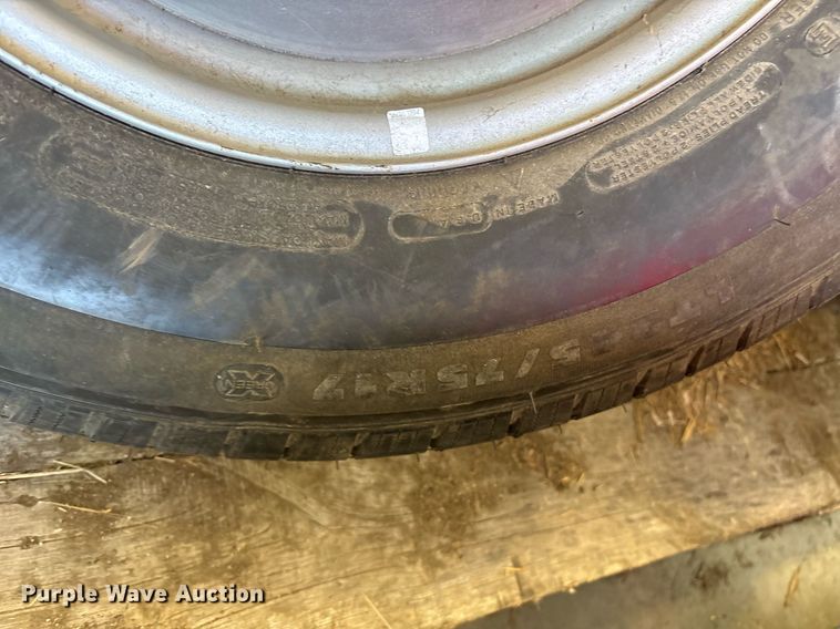 image for item EJ3814 (7) wheels and tires