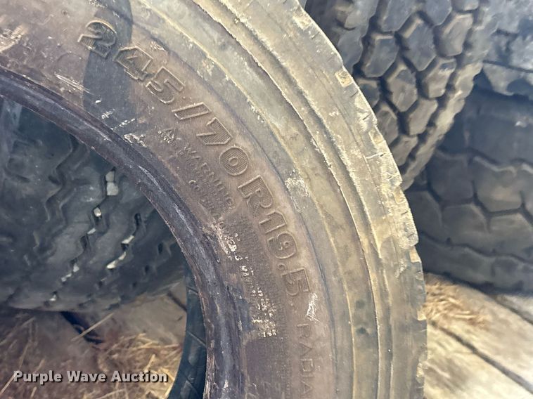 image for item EJ3814 (7) wheels and tires