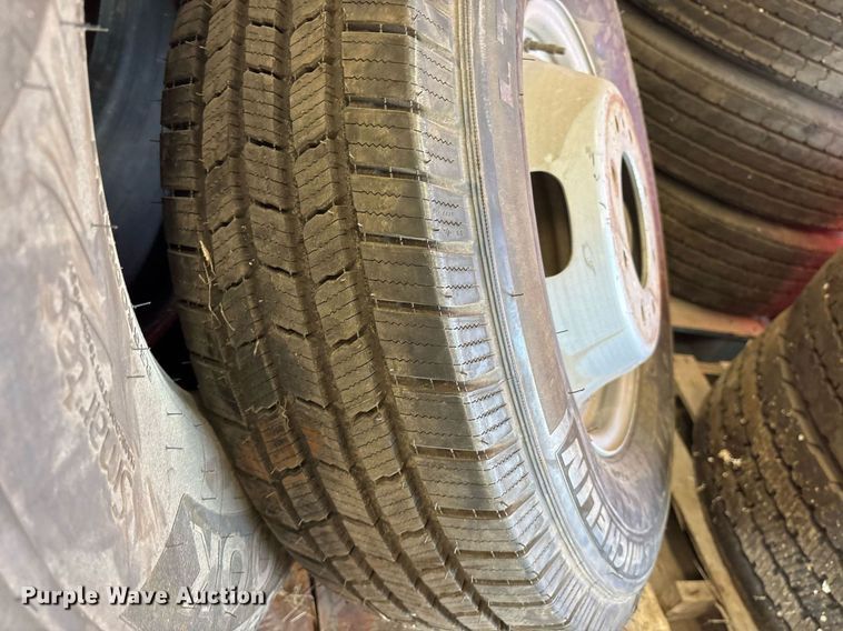 image for item EJ3814 (7) wheels and tires