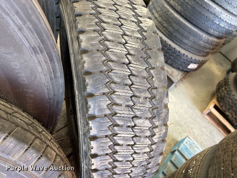 image for item EJ3814 (7) wheels and tires