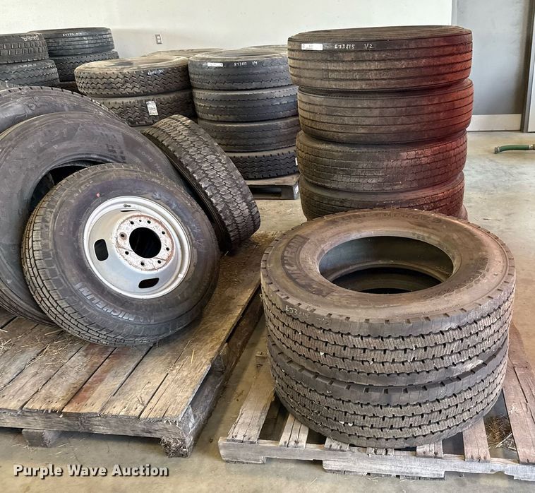 image for item EJ3815 (7) tires