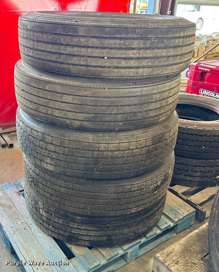 image for item EJ3815 (7) tires