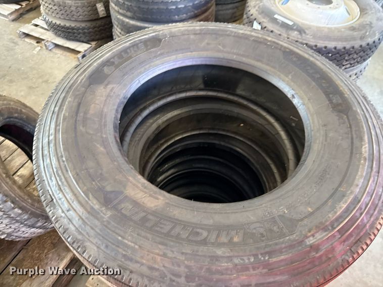 image for item EJ3815 (7) tires