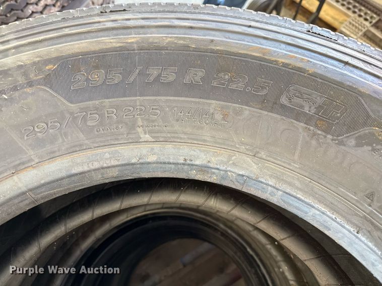 image for item EJ3815 (7) tires