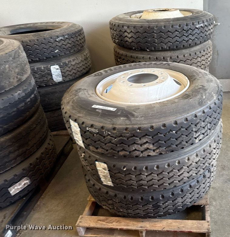 image for item EJ3816 (7) 11R24.5 tires and wheels  