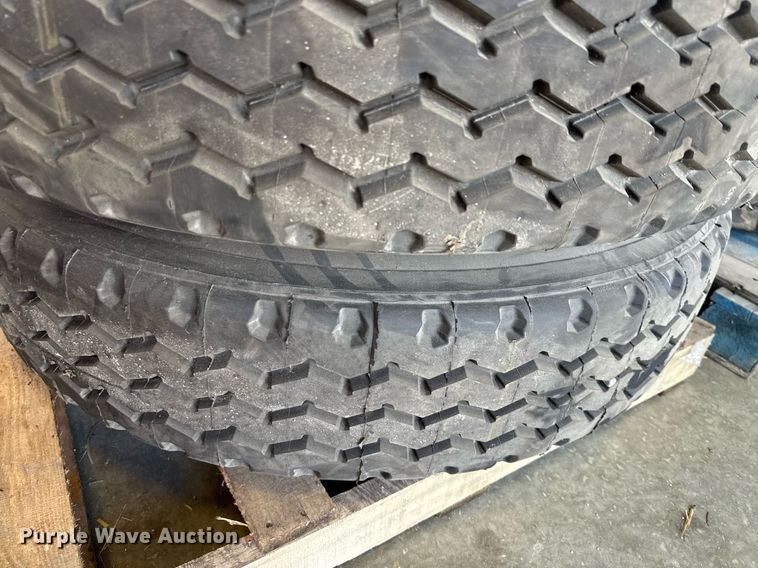 image for item EJ3816 (7) 11R24.5 tires and wheels  