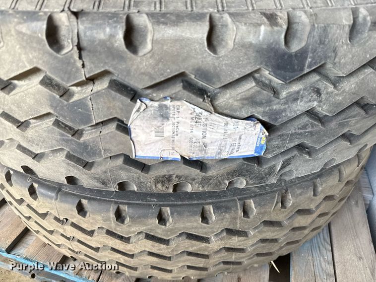 image for item EJ3816 (7) 11R24.5 tires and wheels  