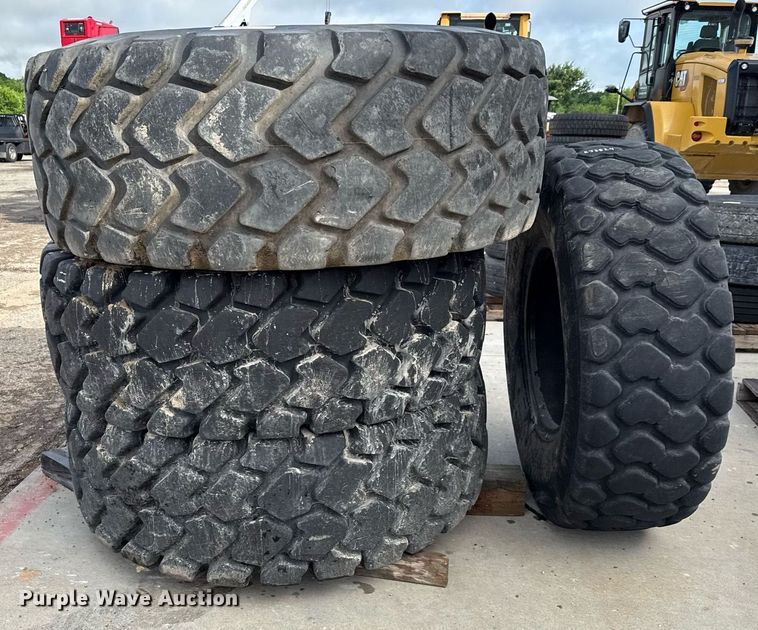 image for item EJ3824 (4) tires