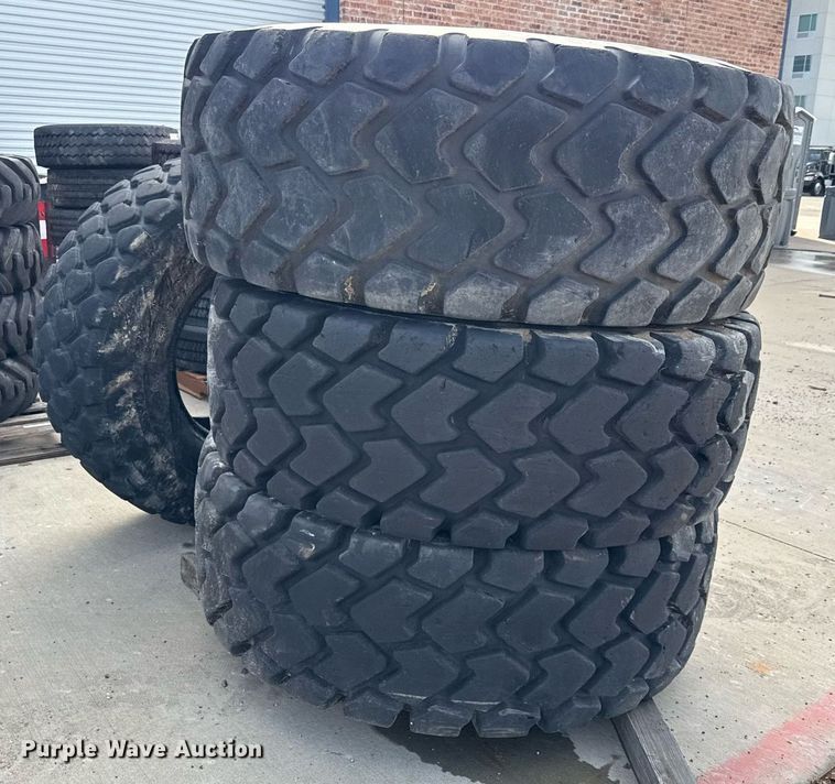 image for item EJ3824 (4) tires