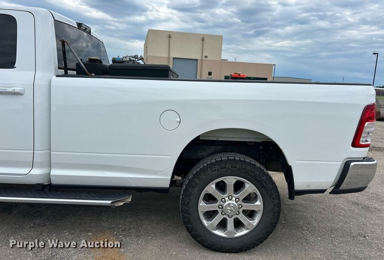 image for item EX9809 2019 Dodge Ram 2500 Crew Cab pickup truck