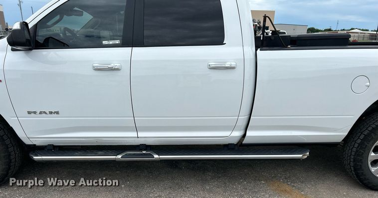 image for item EX9809 2019 Dodge Ram 2500 Crew Cab pickup truck