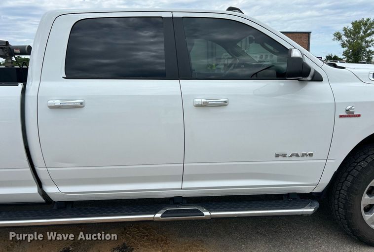 image for item EX9809 2019 Dodge Ram 2500 Crew Cab pickup truck