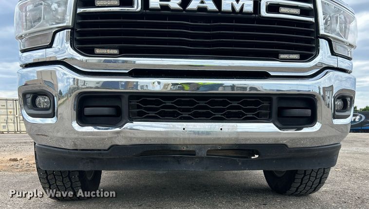 image for item EX9809 2019 Dodge Ram 2500 Crew Cab pickup truck