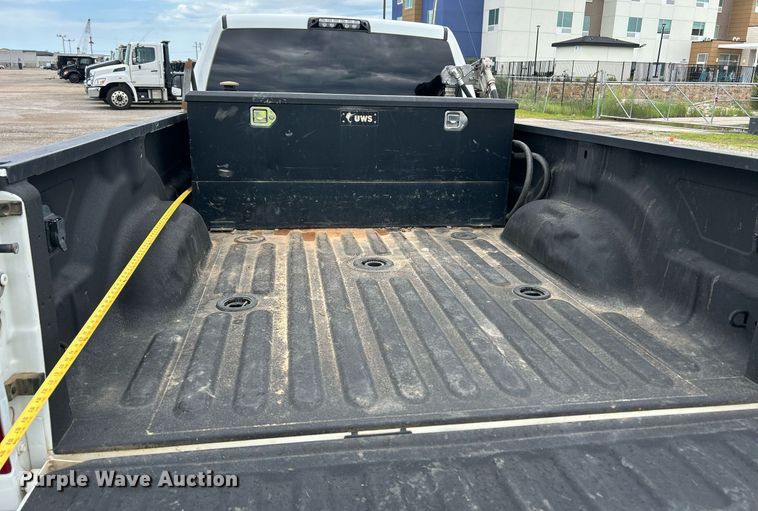 image for item EX9809 2019 Dodge Ram 2500 Crew Cab pickup truck