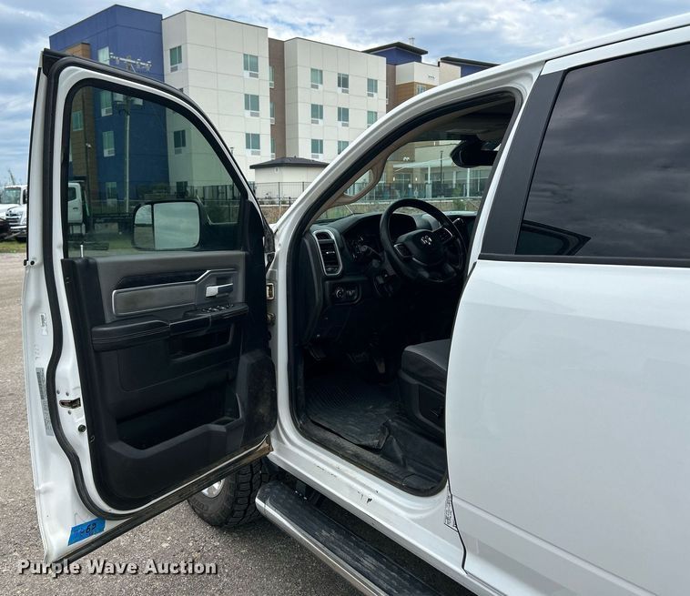 image for item EX9809 2019 Dodge Ram 2500 Crew Cab pickup truck