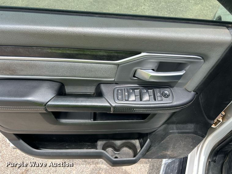 image for item EX9809 2019 Dodge Ram 2500 Crew Cab pickup truck